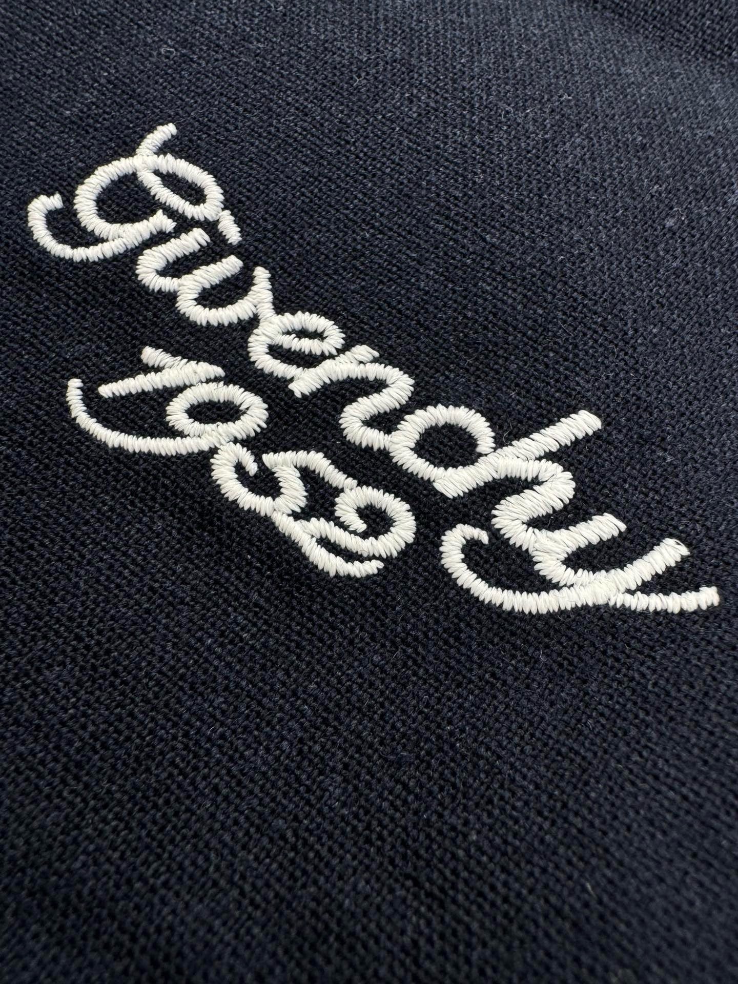 شورت أزرق غامق