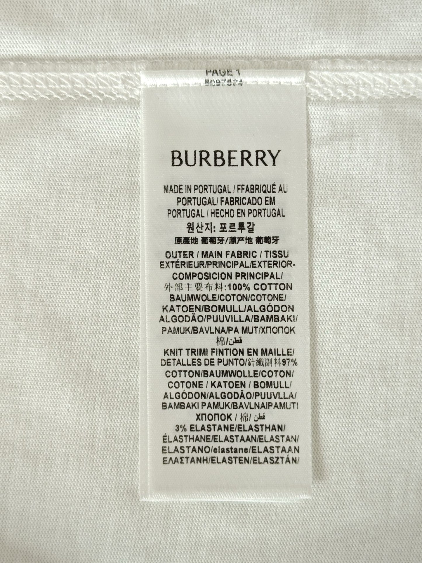 Schwarz-weißes T-Shirt