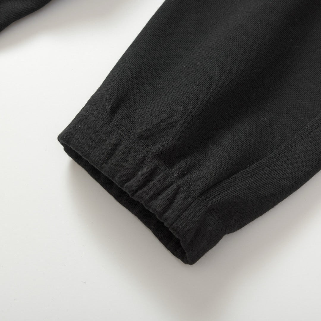 Schwarze und dunkelblaue Hose