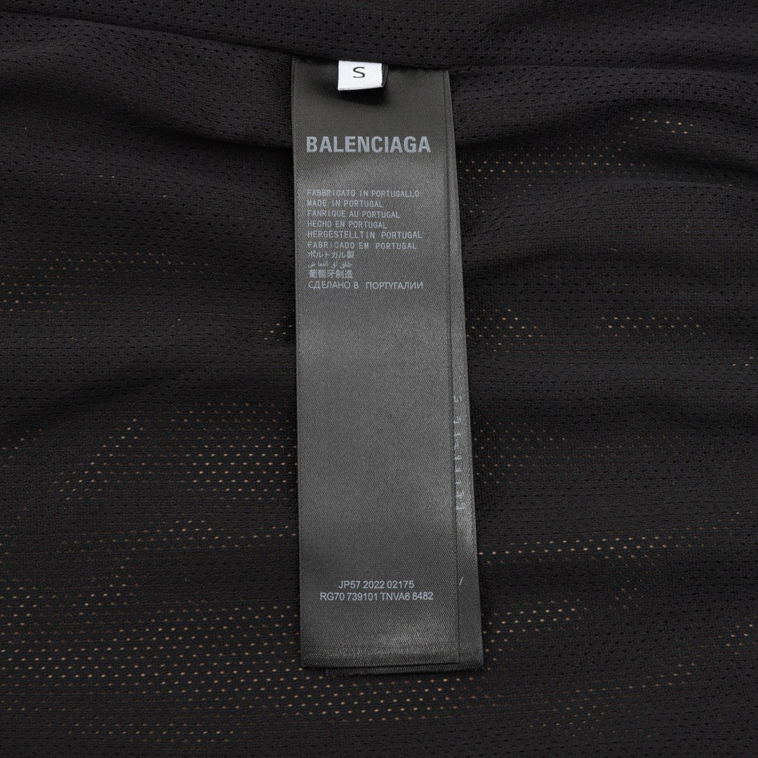 Schwarze und khakifarbene Jacke
