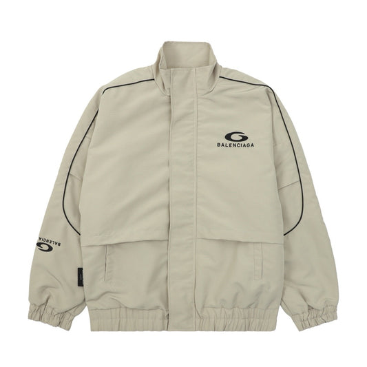 Schwarze und khakigrüne Jacke