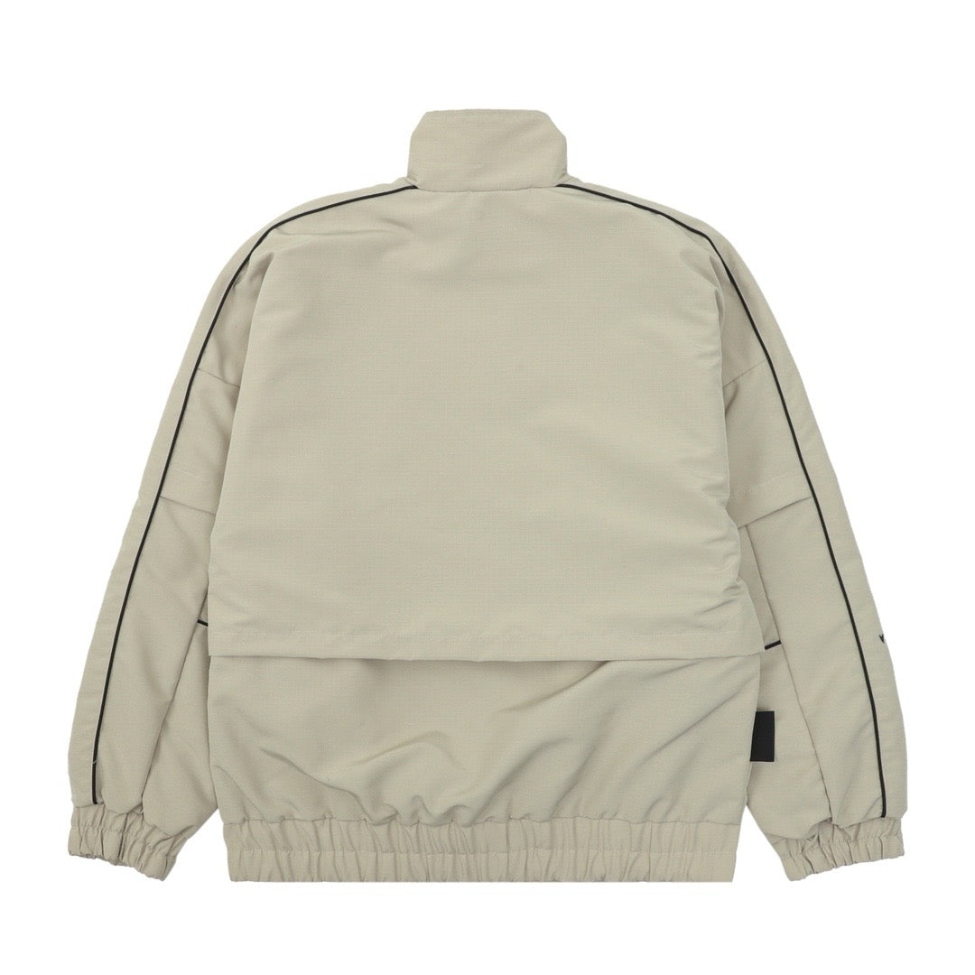 Schwarze und khakigrüne Jacke