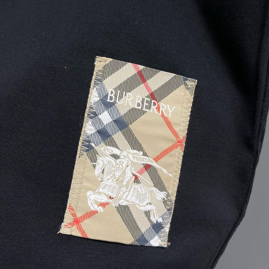 Mehrfarbiges T-Shirt