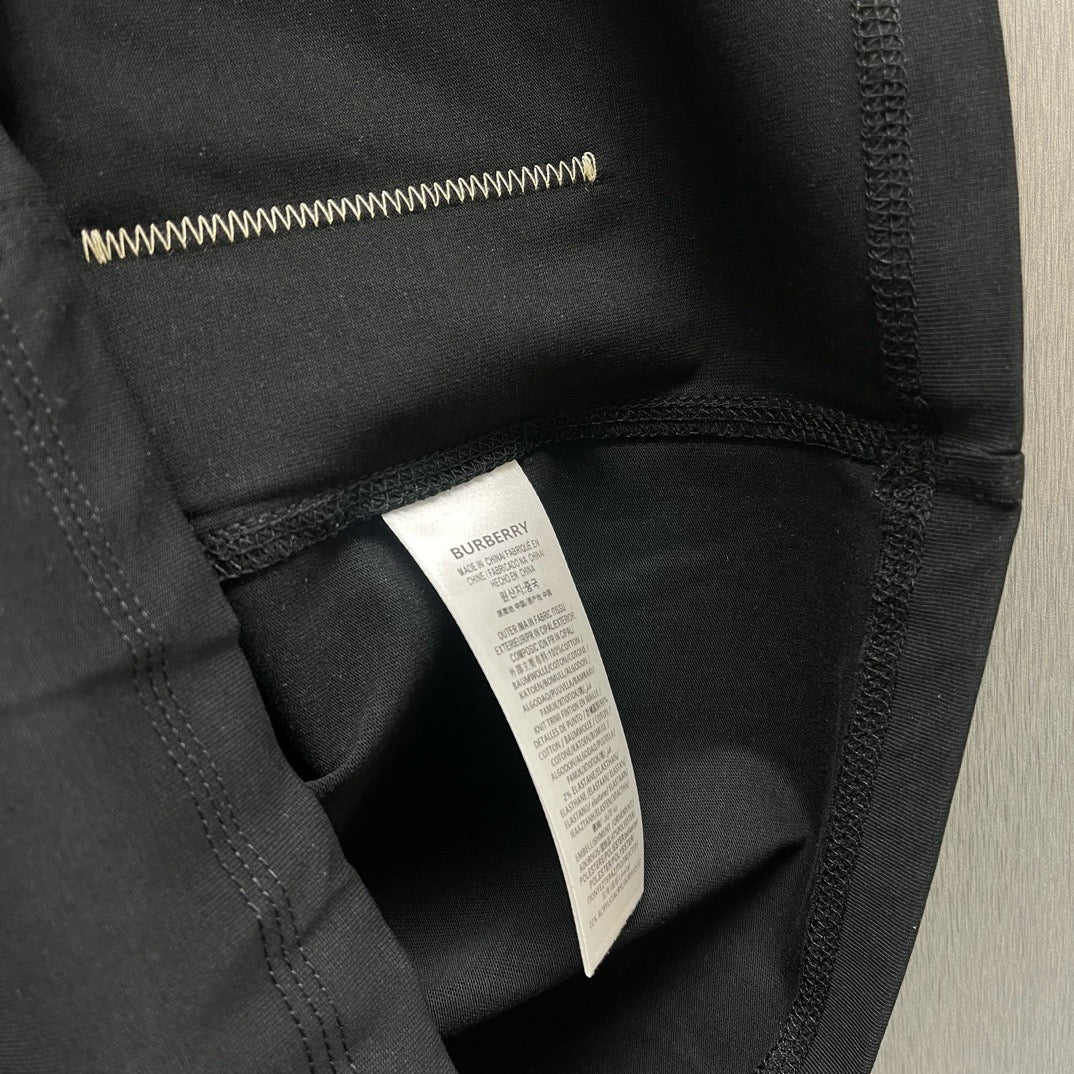 Mehrfarbiges T-Shirt