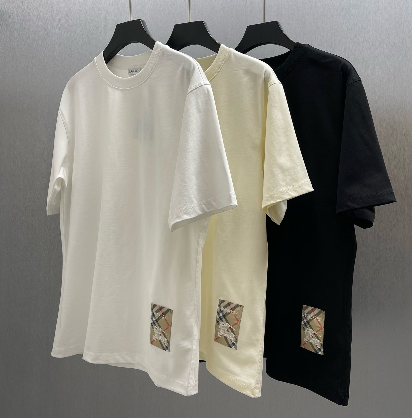 Mehrfarbiges T-Shirt