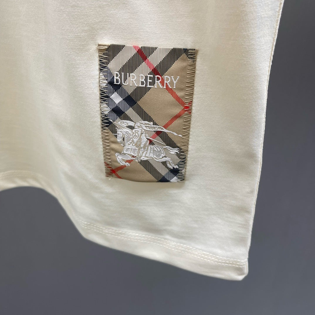 Mehrfarbiges T-Shirt