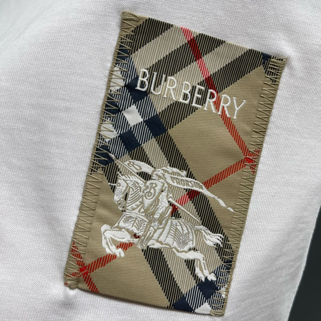 Mehrfarbiges T-Shirt