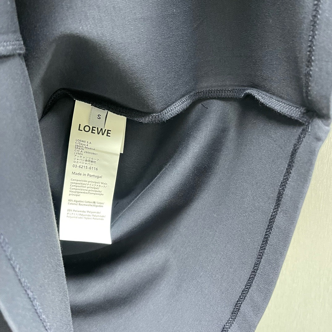 Blau-weißes T-Shirt