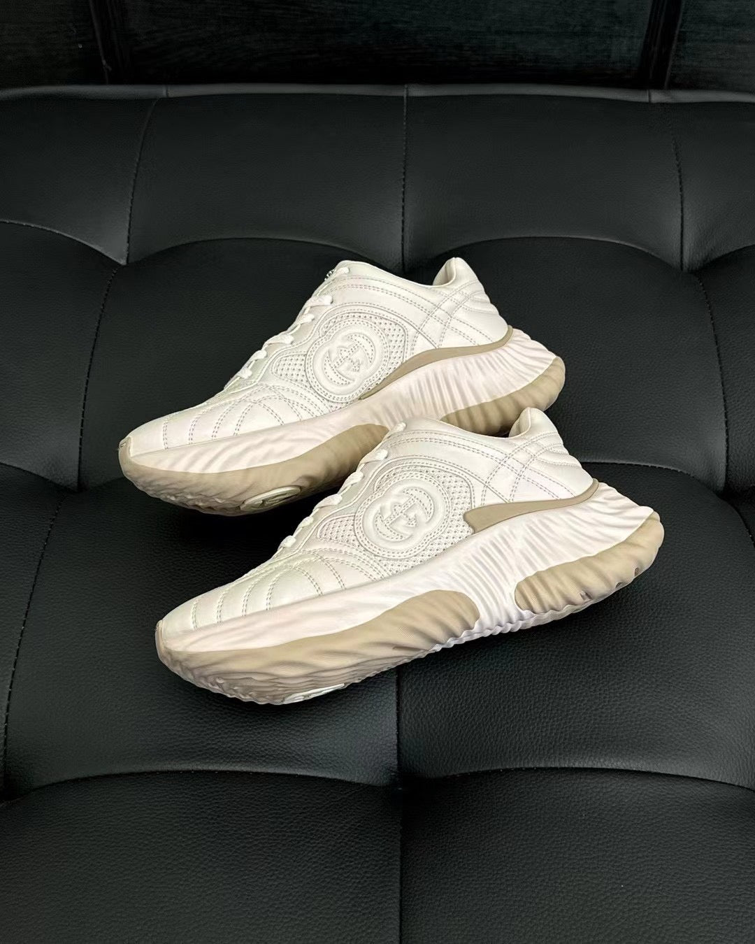 Beige Schuhe