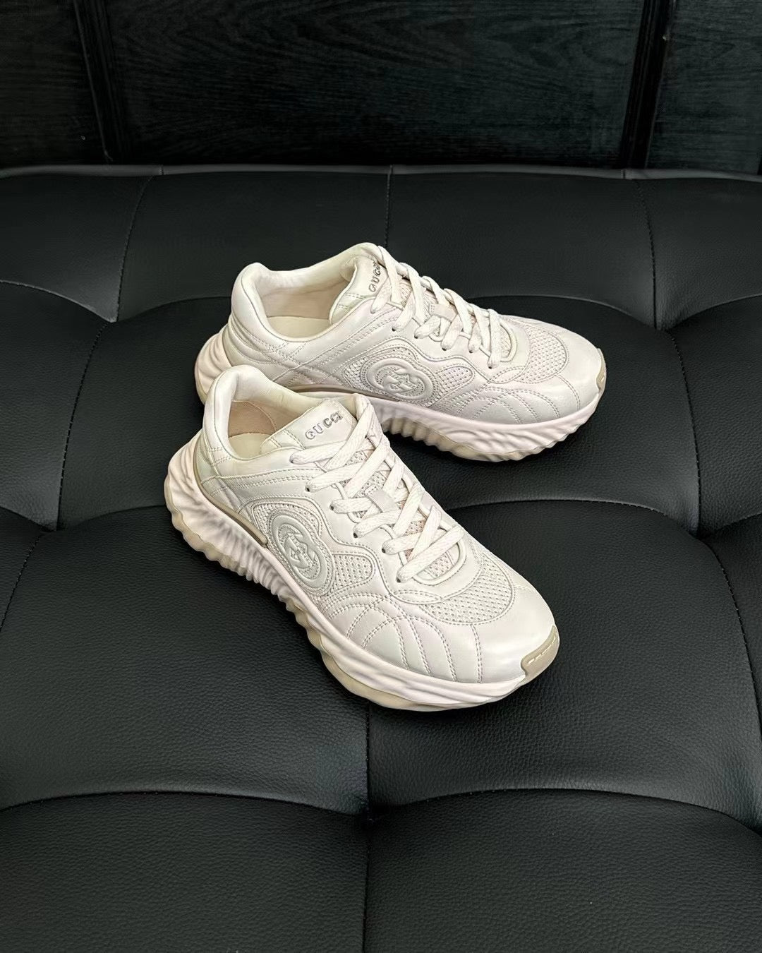 Beige Schuhe