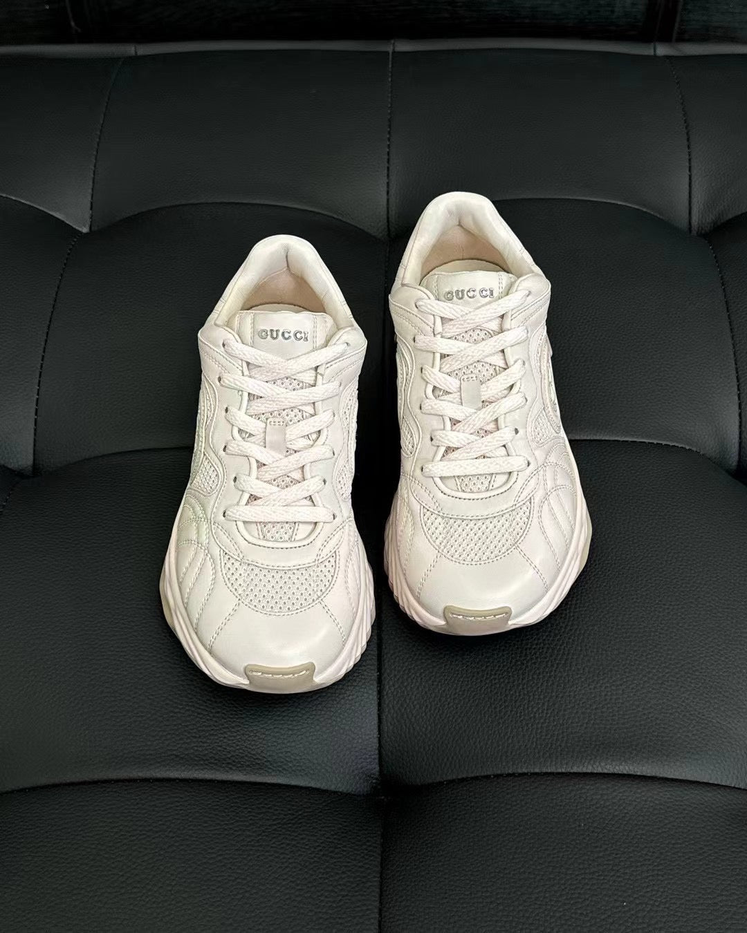 Beige Schuhe