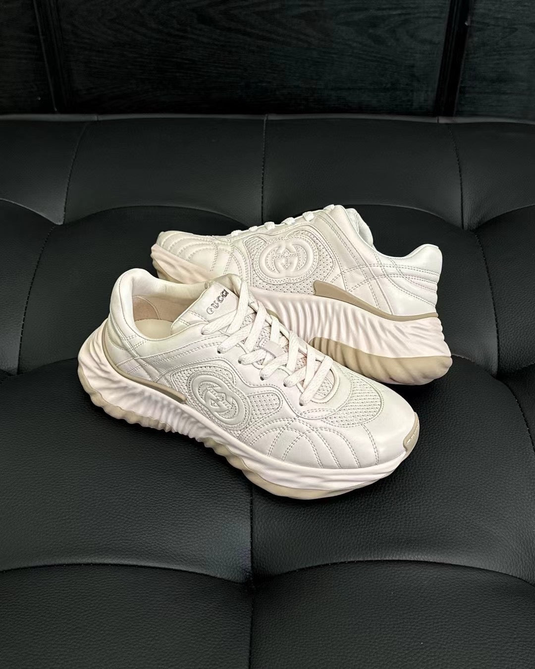 Beige Schuhe