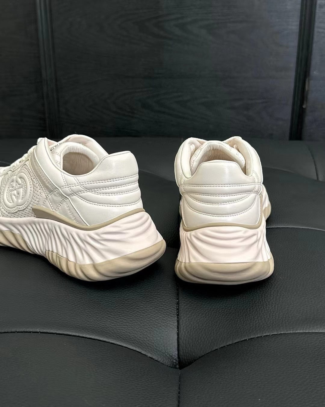 Beige Schuhe
