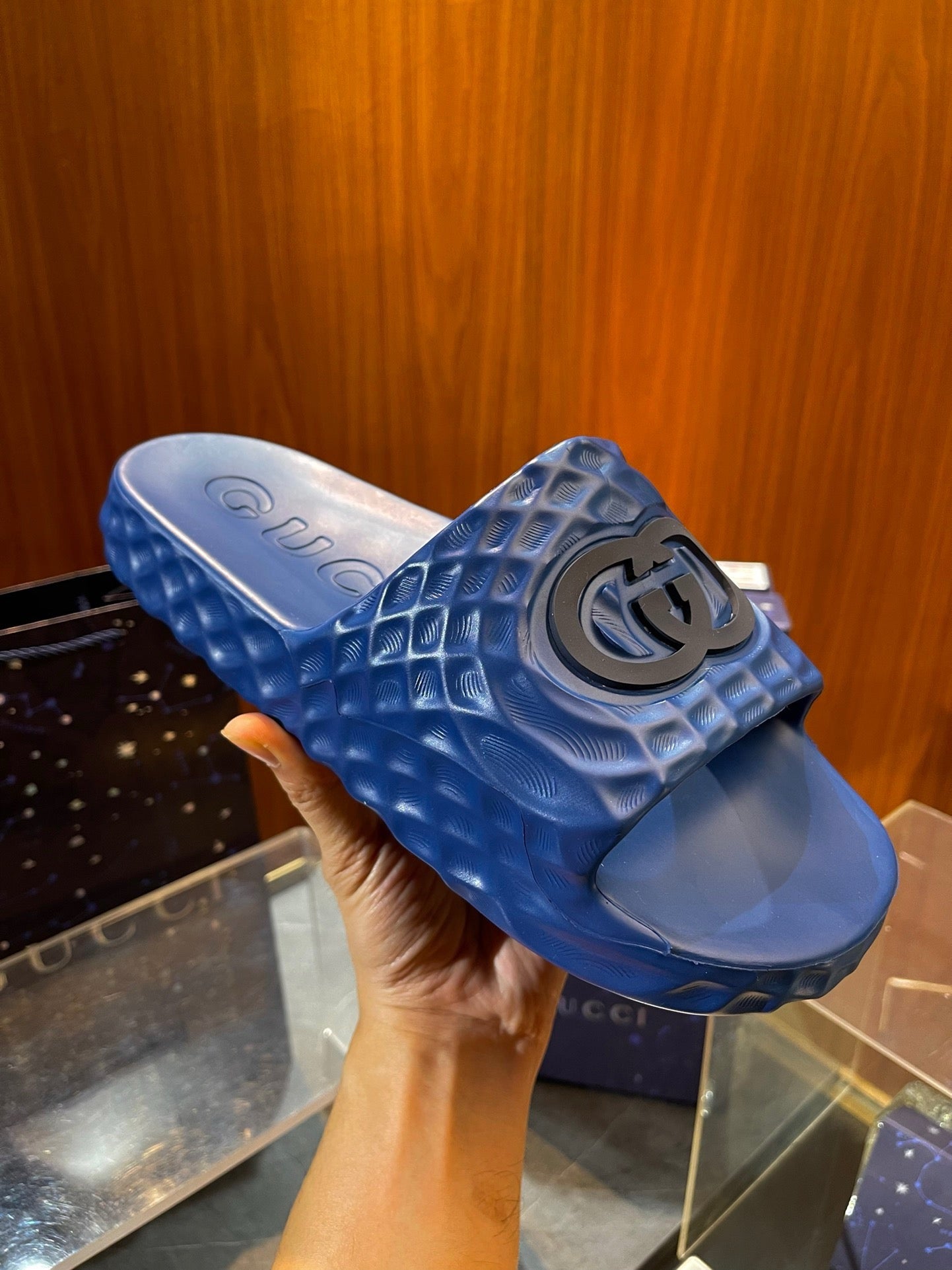 Mehrfarbige Schuhe