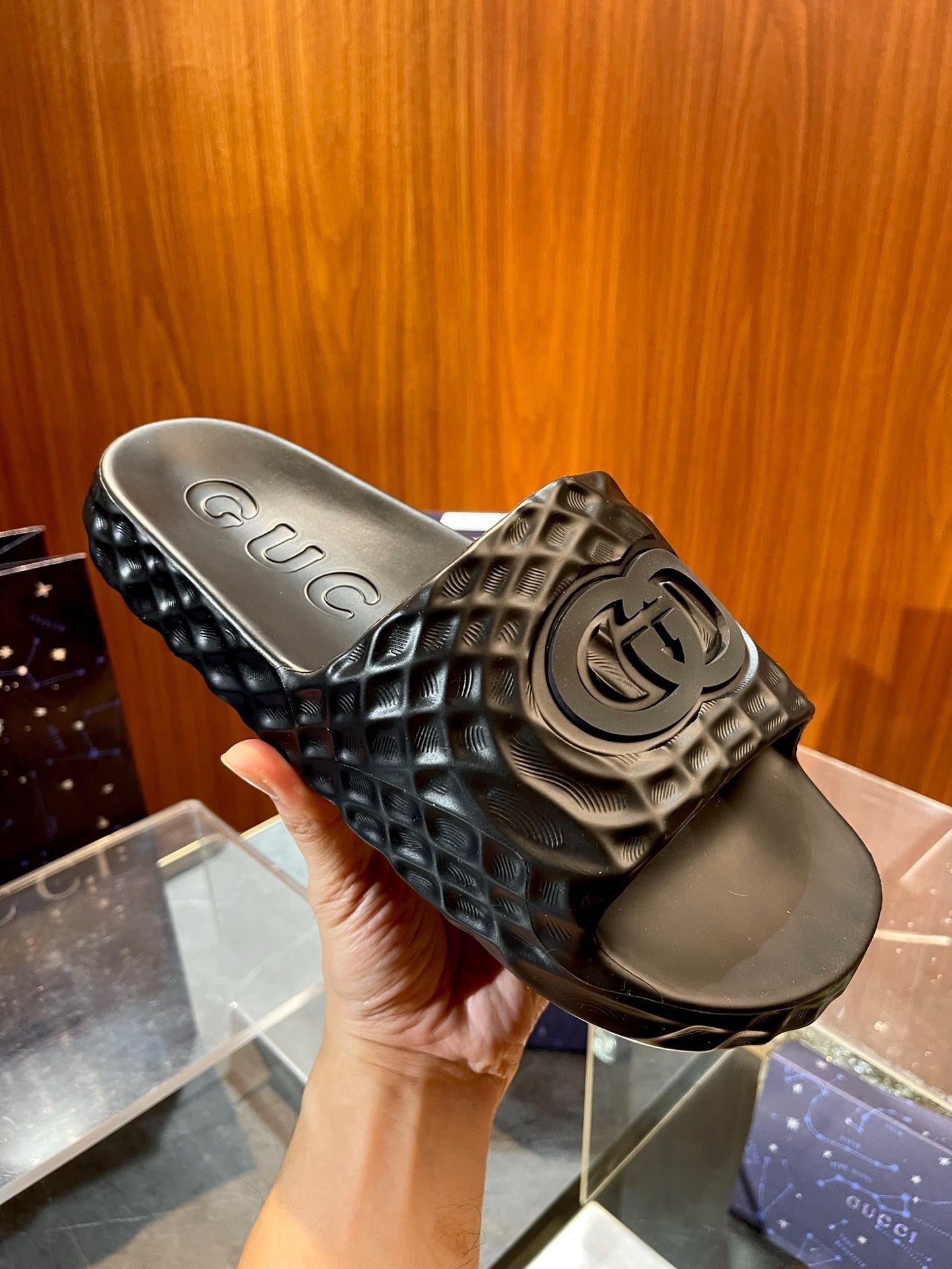 Mehrfarbige Schuhe