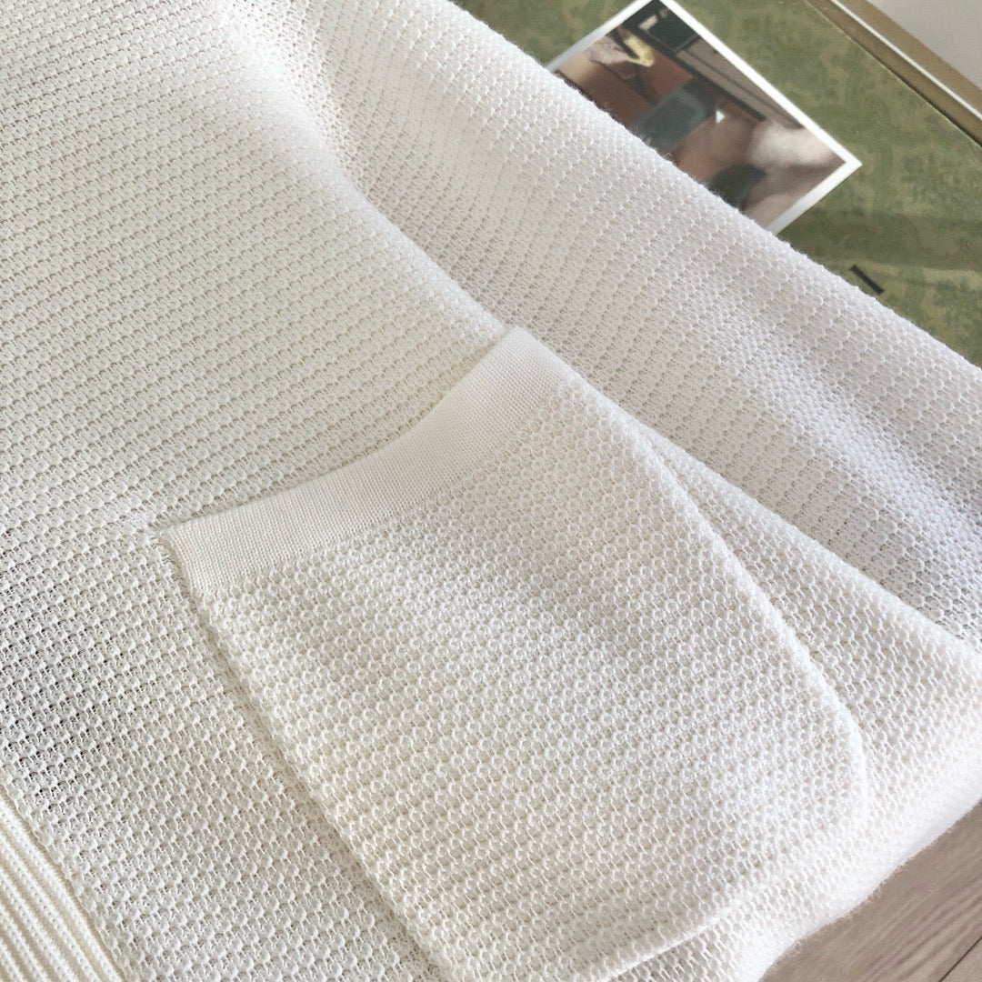 Jersey in Weiß und Apricot
