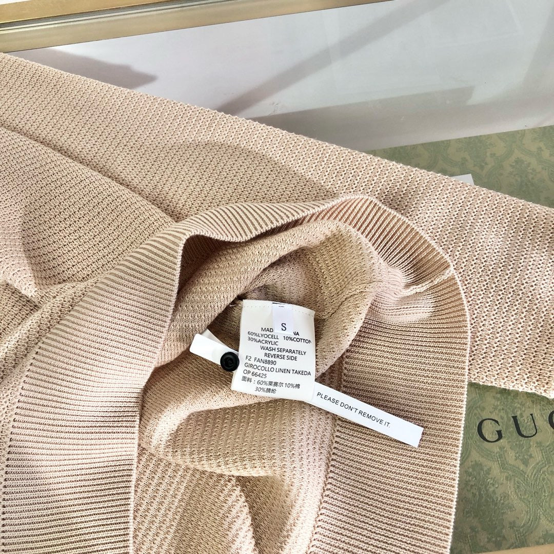 Jersey in Weiß und Apricot