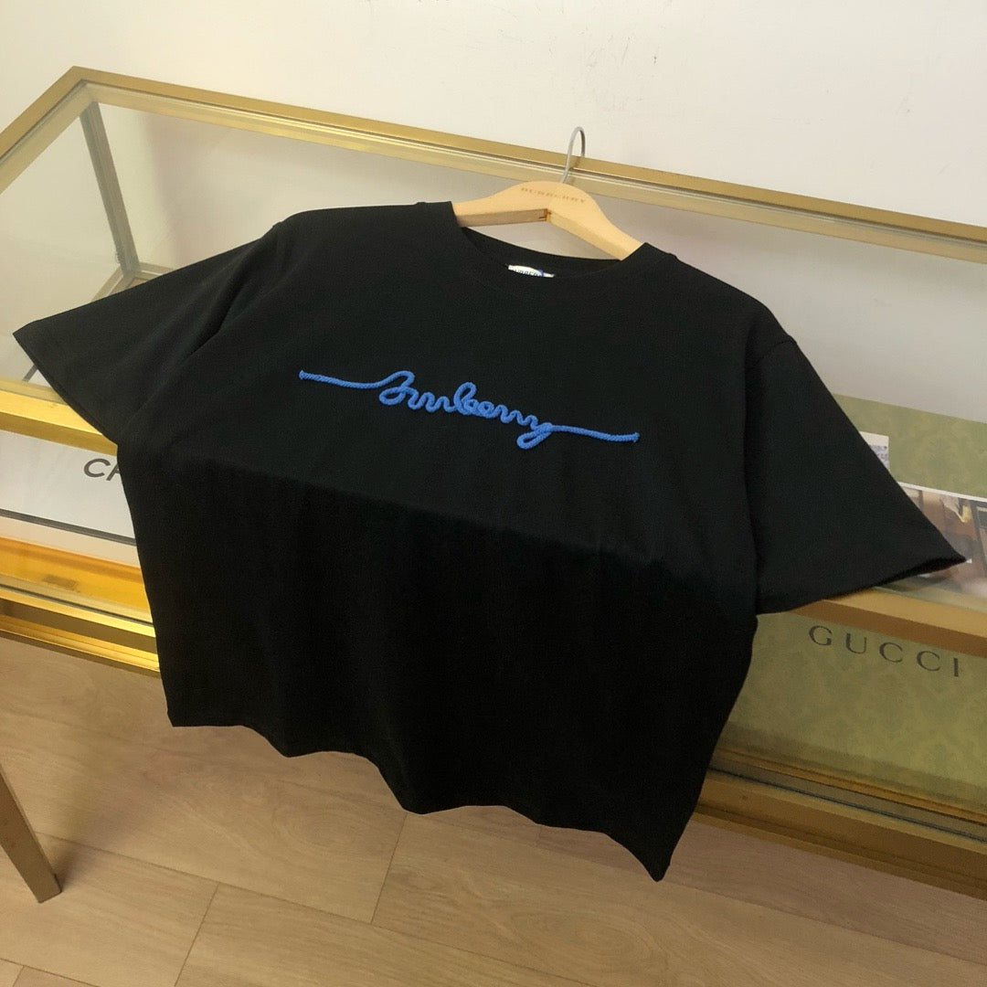 White and Black T-Shirt - FashionHype.xyz