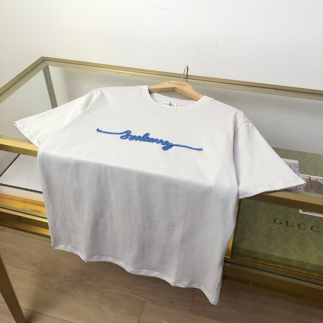 White and Black T-Shirt - FashionHype.xyz