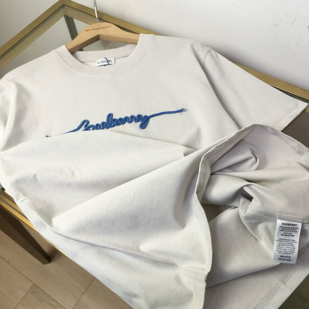 White and Black T-Shirt - FashionHype.xyz