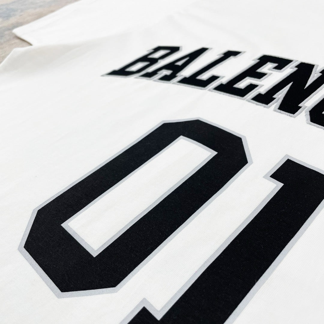 Black and White T-Shirt - FashionHype.xyz