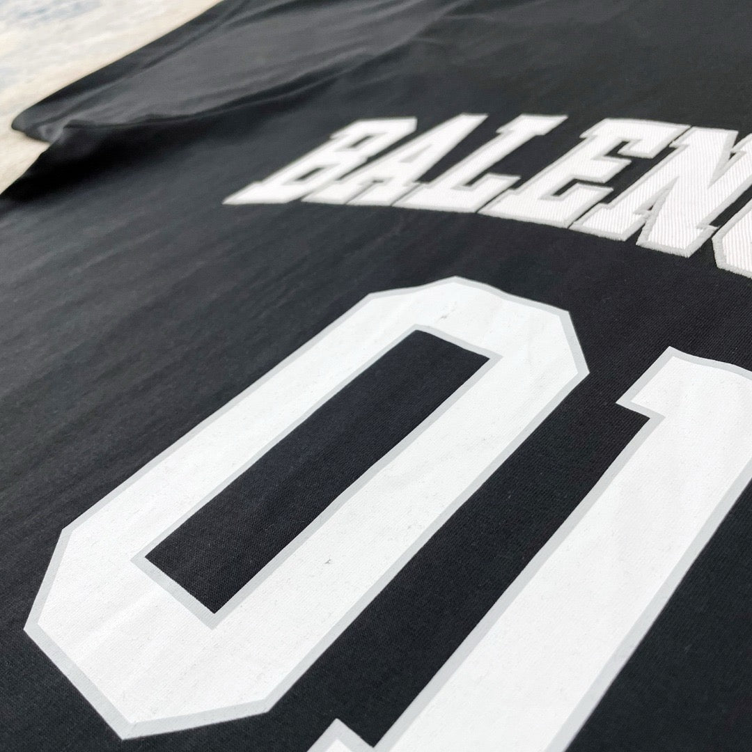 Black and White T-Shirt - FashionHype.xyz
