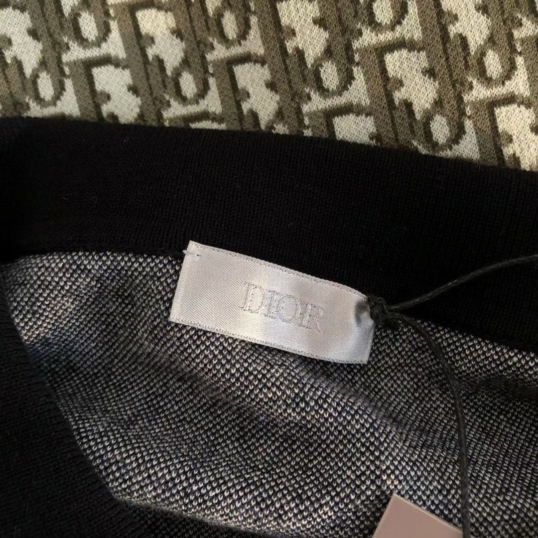 بولو متعدد الألوان