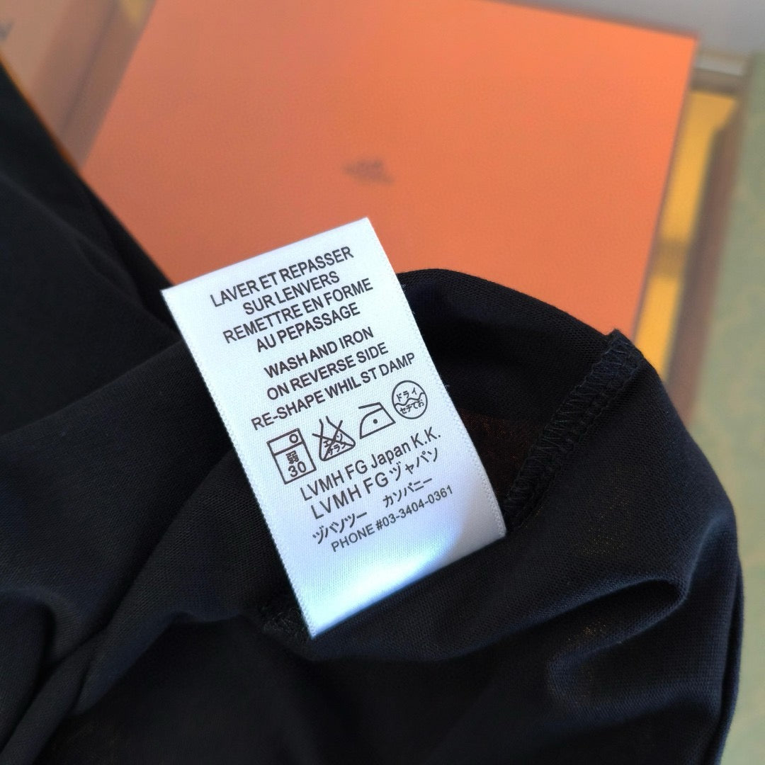 White and Black T-Shirt - FashionHype.xyz