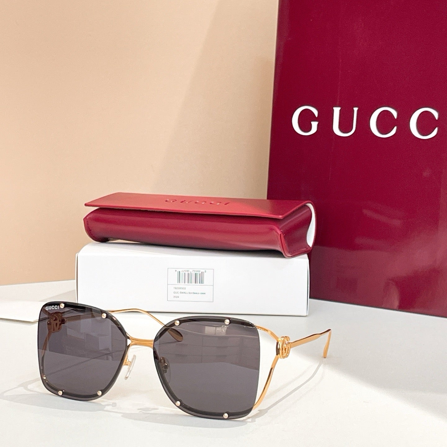 نظارة شمسية متعددة الألوان