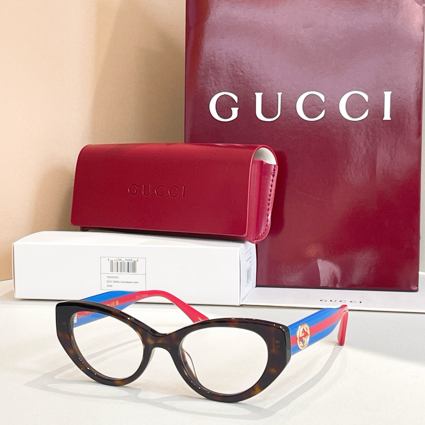 نظارة شمسية متعددة الألوان