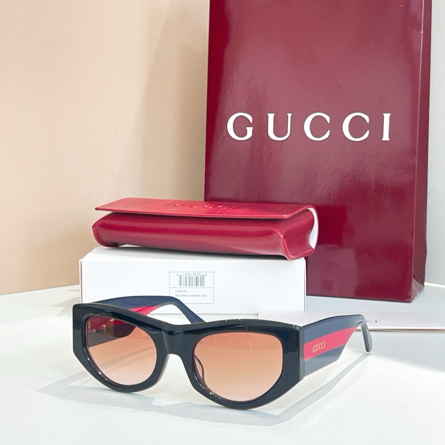 نظارة شمسية متعددة الألوان