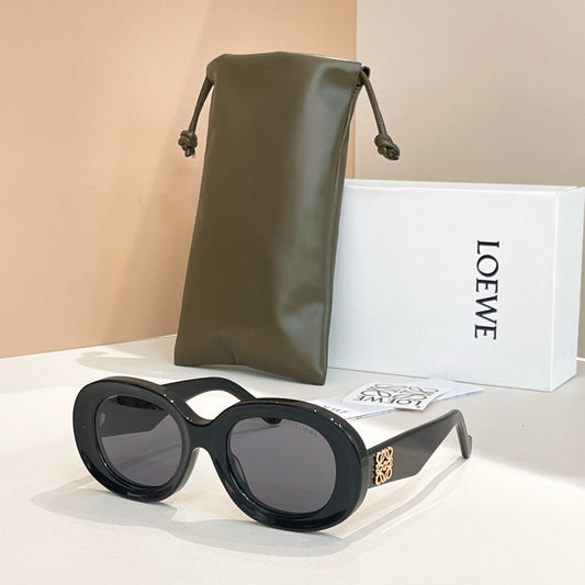 نظارة شمسية متعددة الألوان