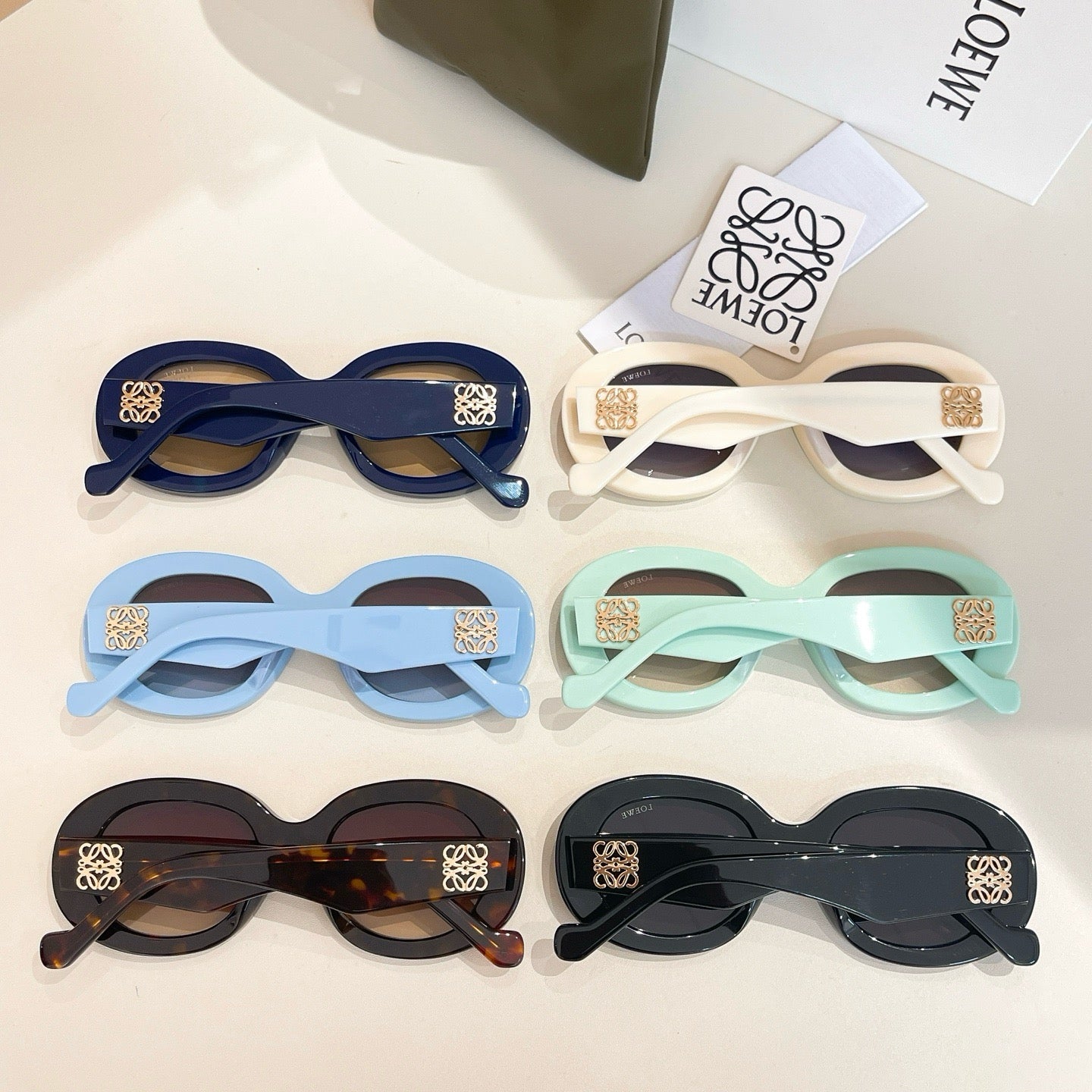 Mehrfarbige Sonnenbrille