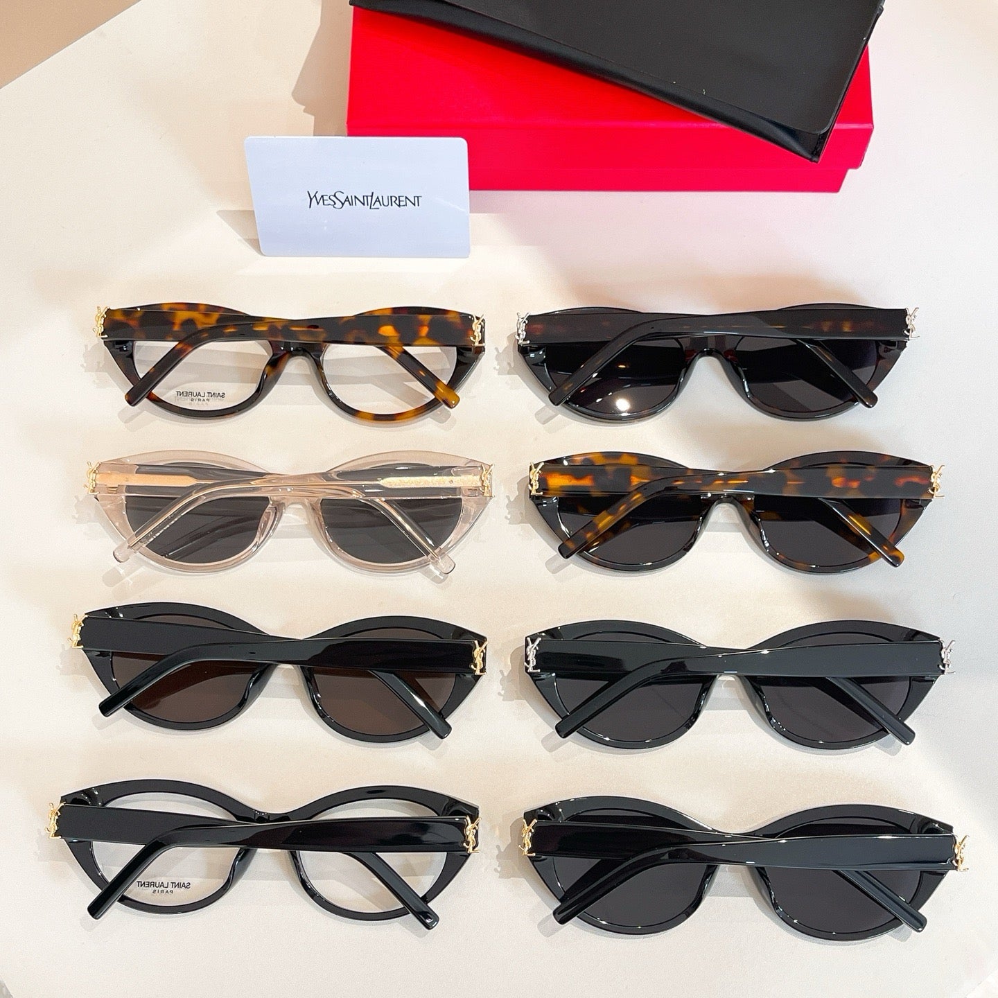 نظارة شمسية متعددة الألوان