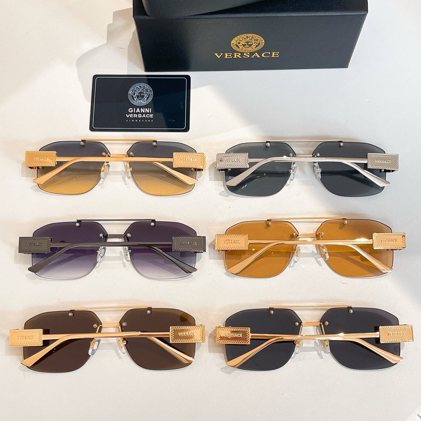 Mehrfarbige Sonnenbrille