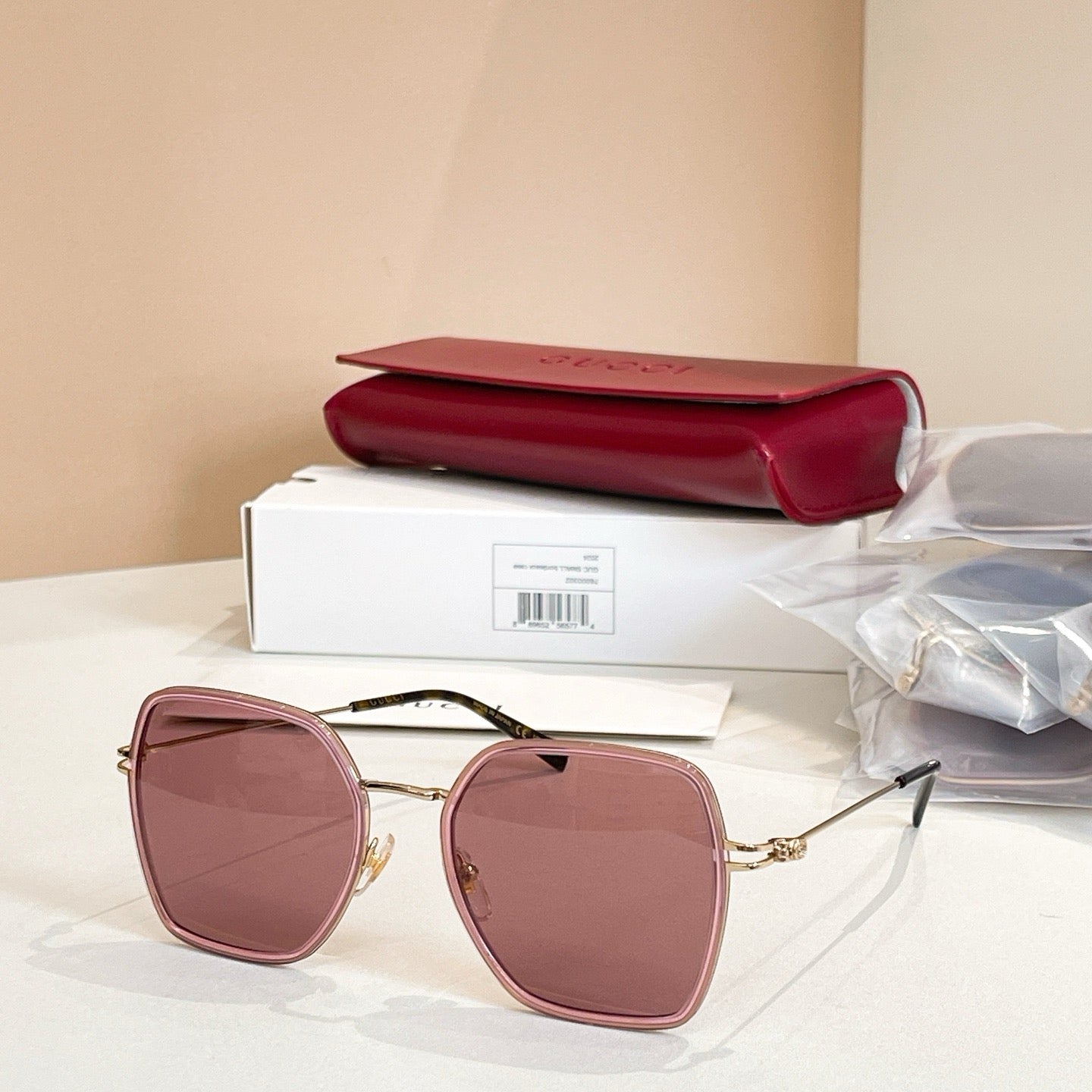 نظارة شمسية متعددة الألوان