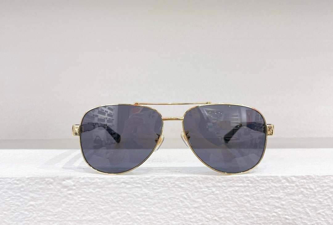 Mehrfarbige Sonnenbrille