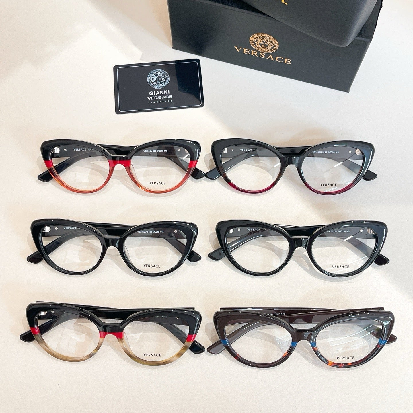 Mehrfarbige Sonnenbrille