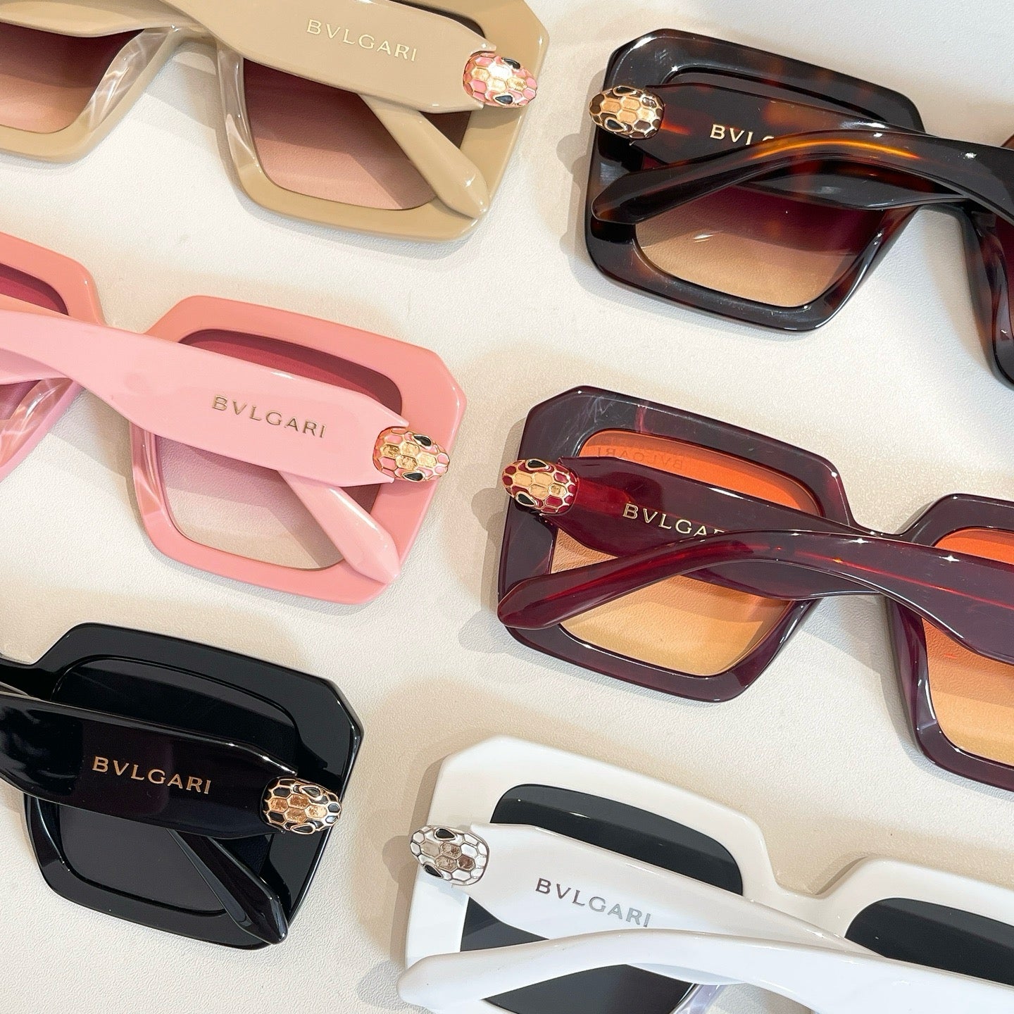 نظارة شمسية متعددة الألوان