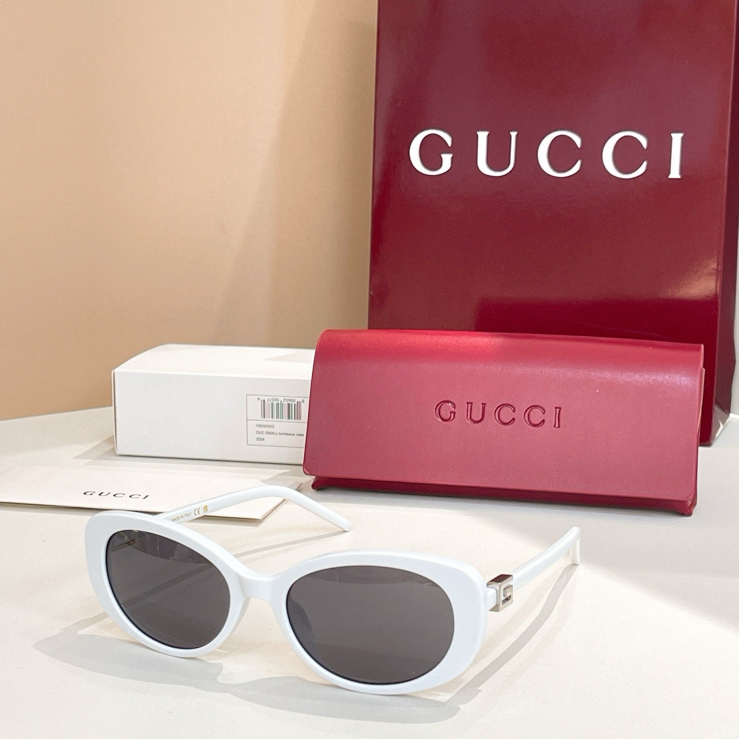 نظارة شمسية متعددة الألوان