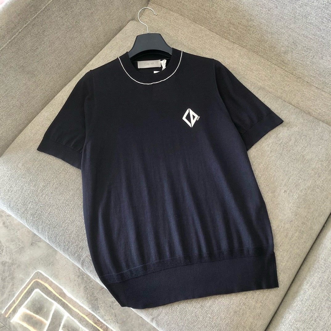 Black T-Shirt - FashionHype.xyz