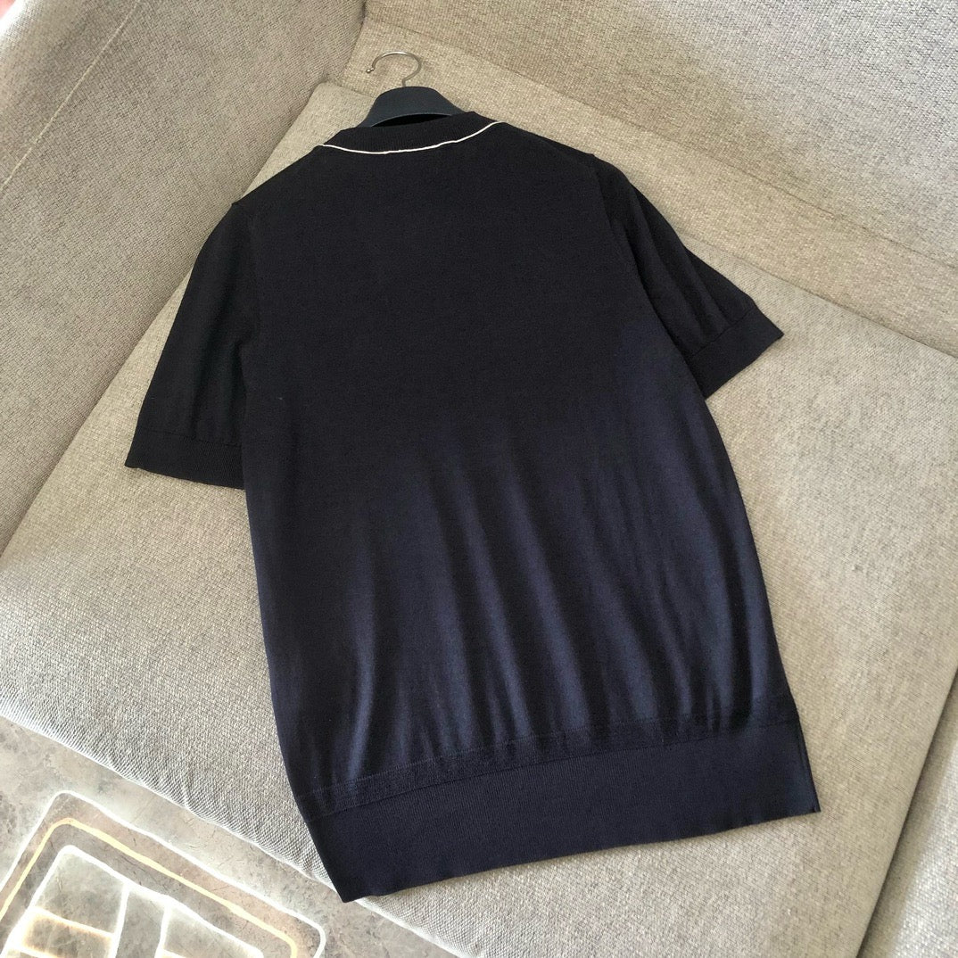 Black T-Shirt - FashionHype.xyz