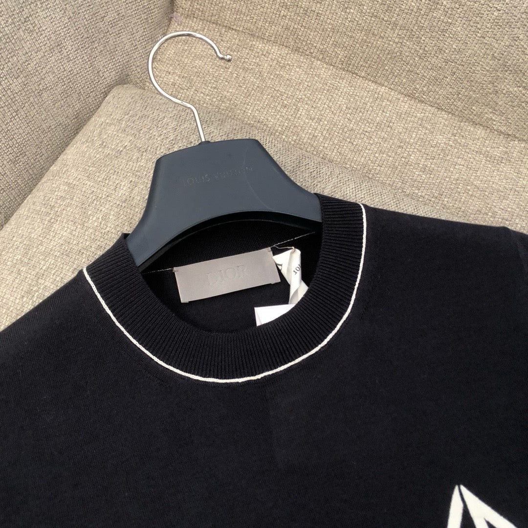 Black T-Shirt - FashionHype.xyz