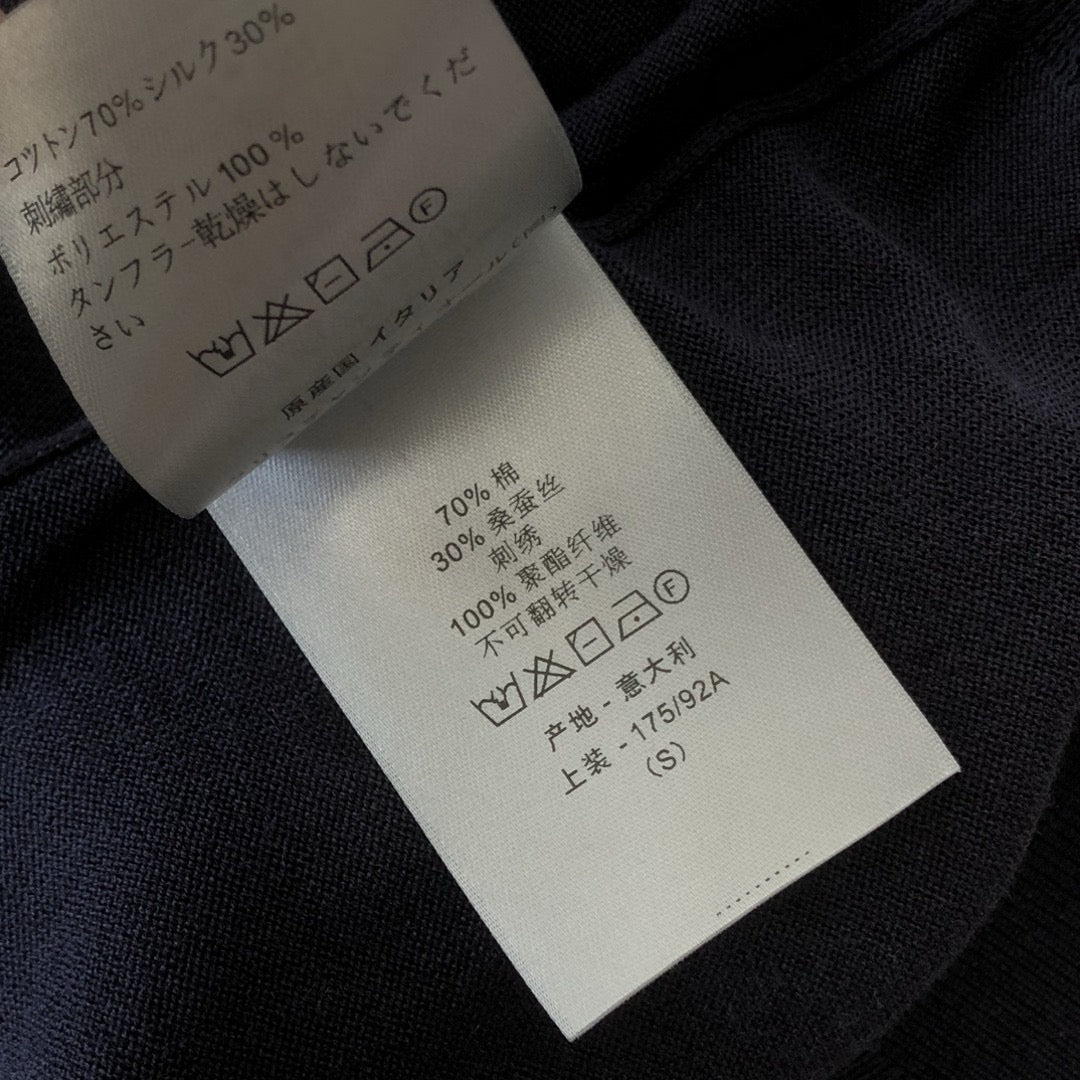 Black T-Shirt - FashionHype.xyz
