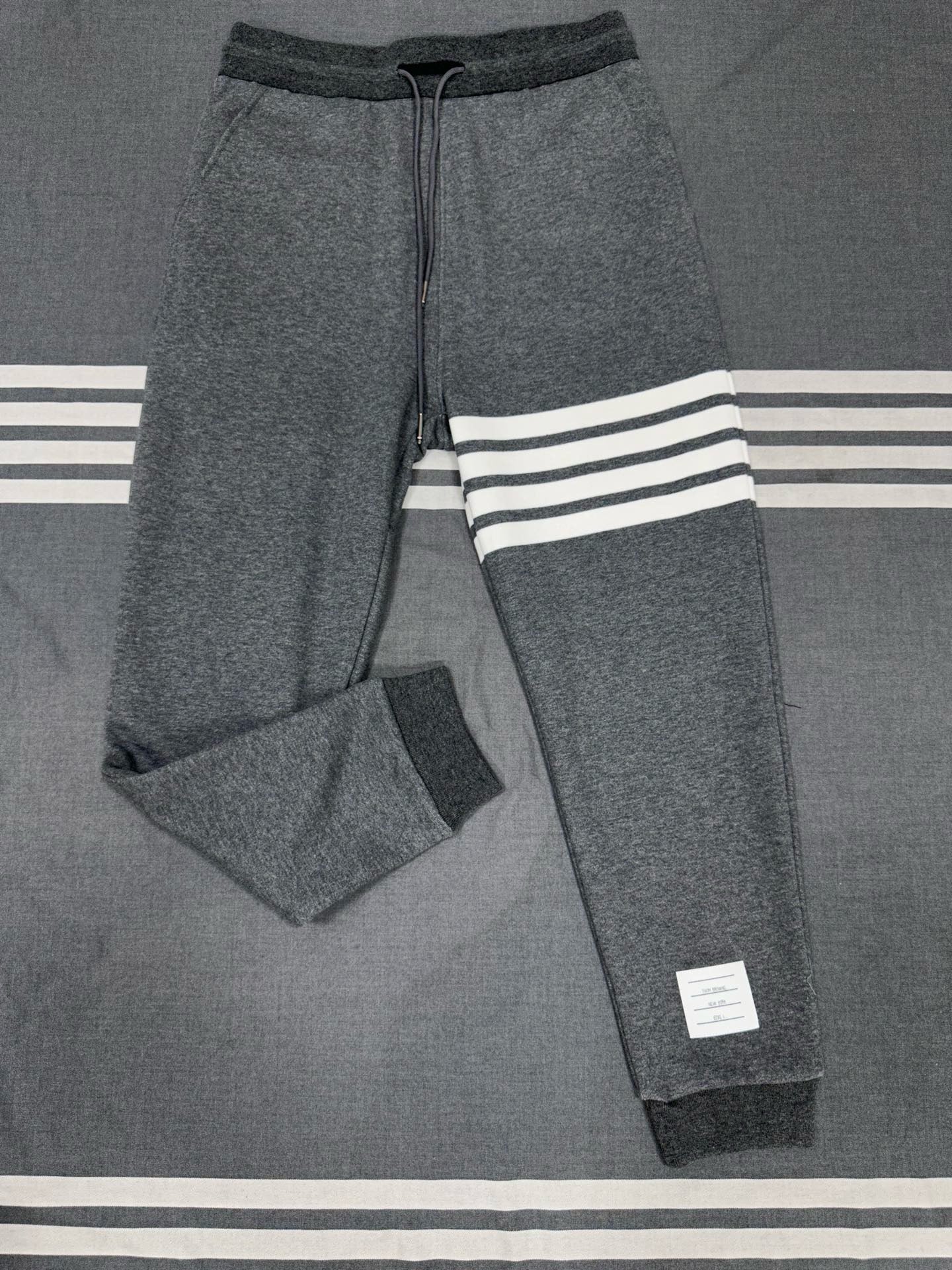 Mehrfarbige Hose