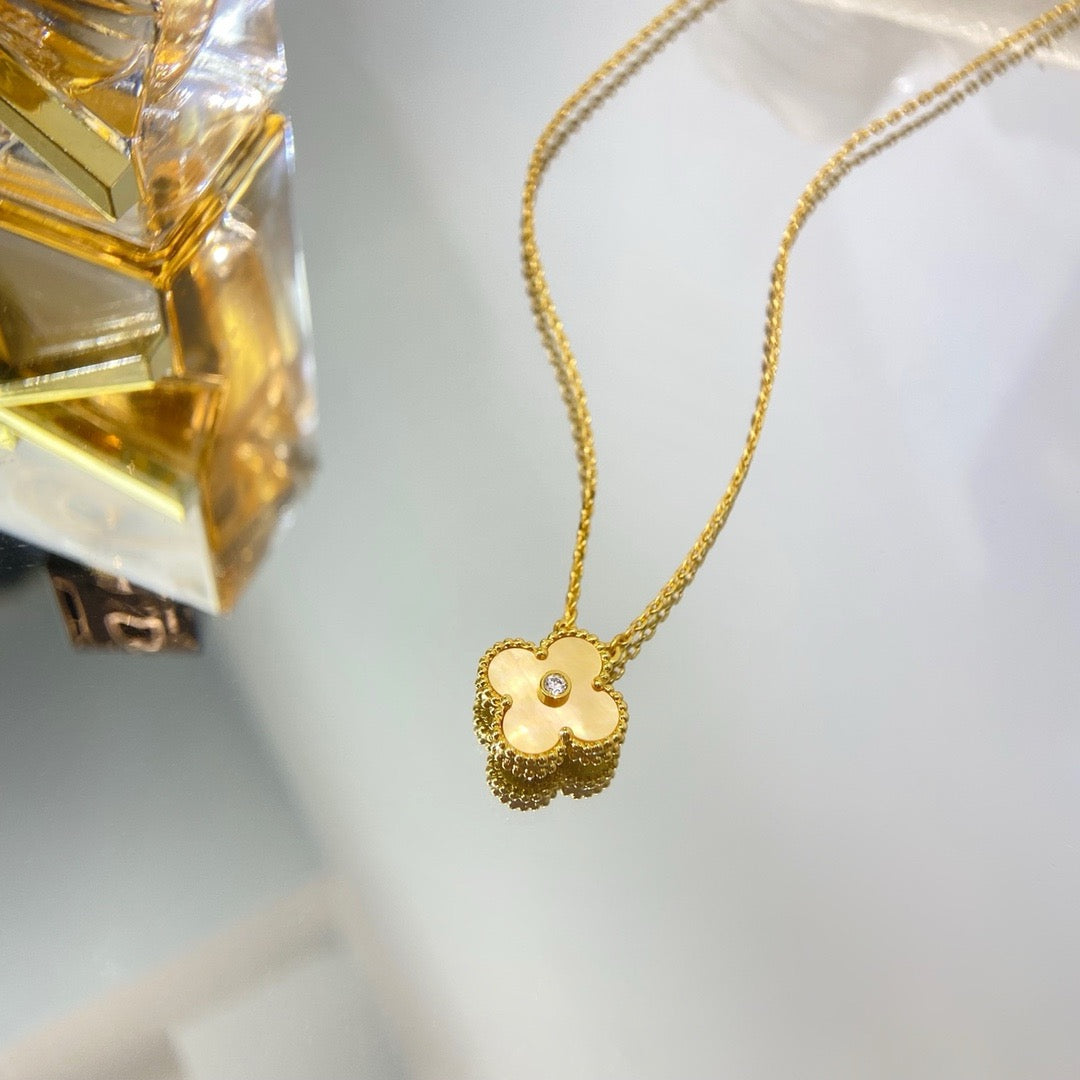 collar de oro