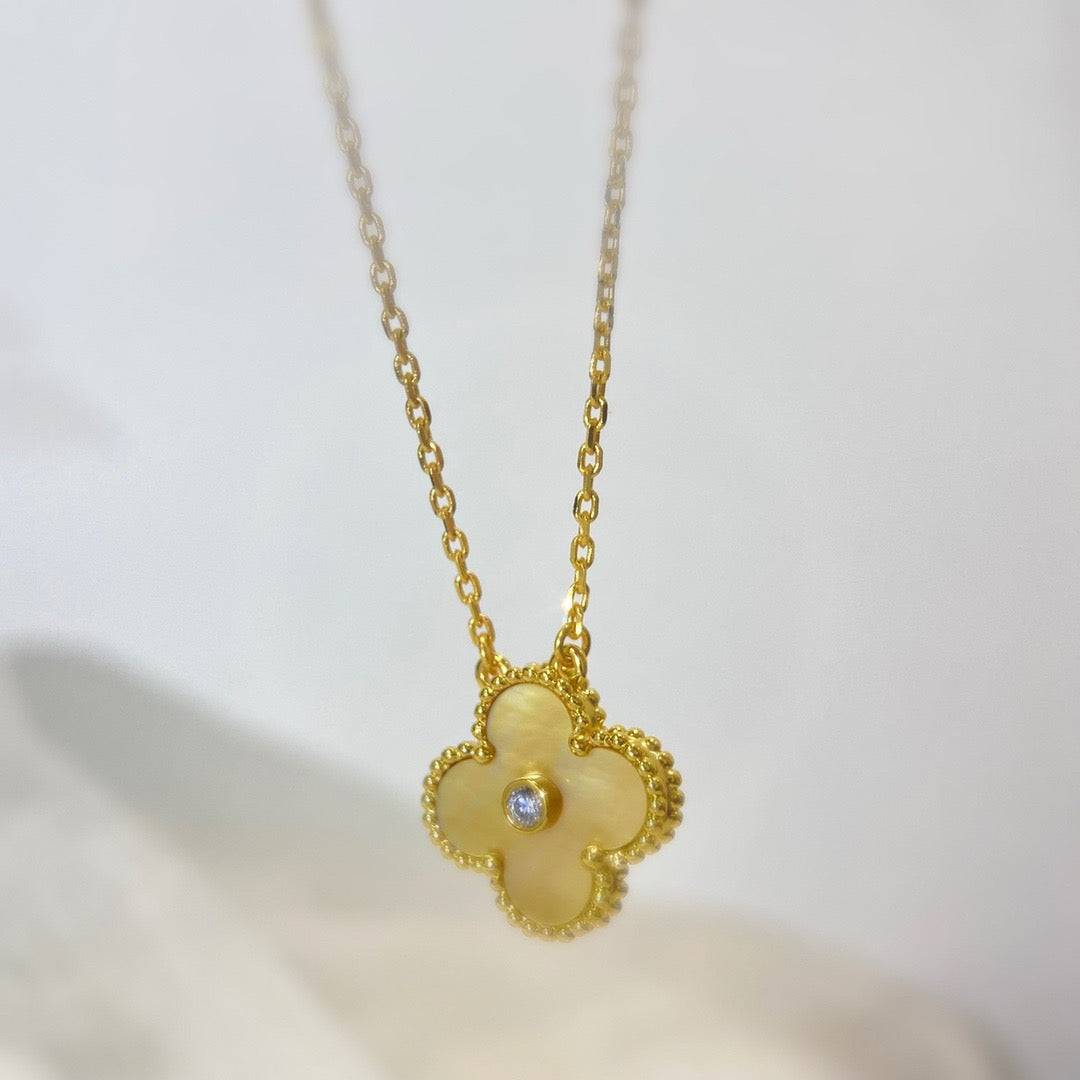 collar de oro