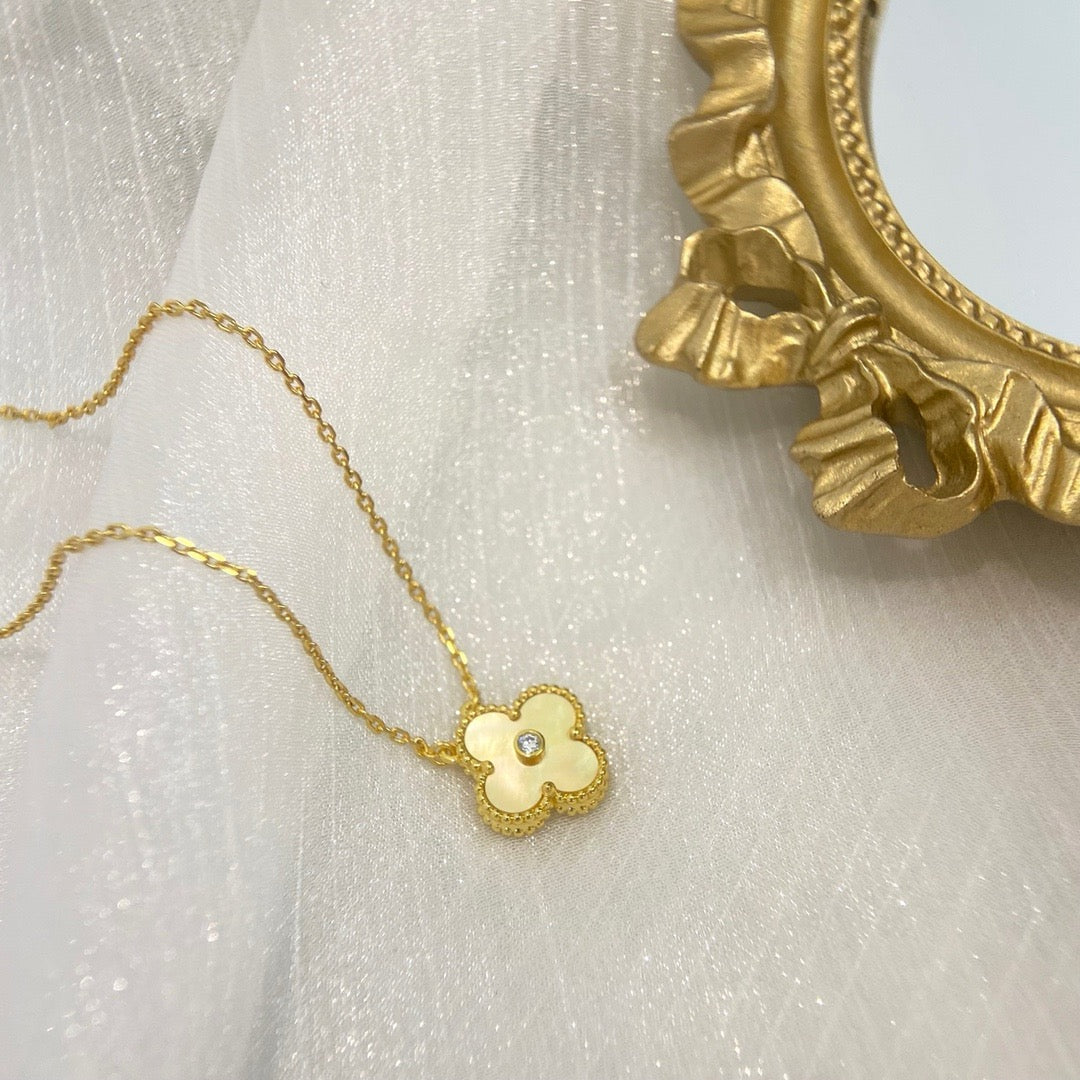 collar de oro