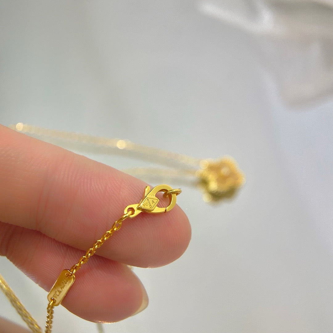 collar de oro