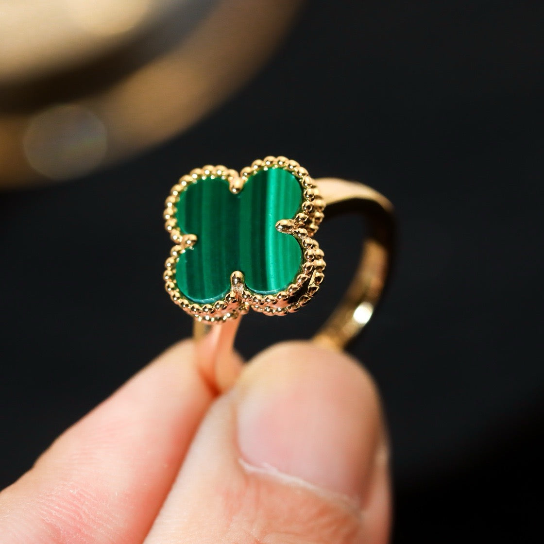 Mehrfarbiger Ring
